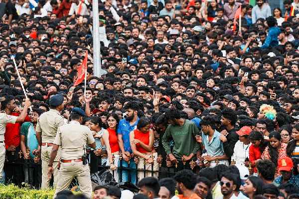 ఫ్యానిజం ఫలితం – యువతకు హెచ్చరిక….