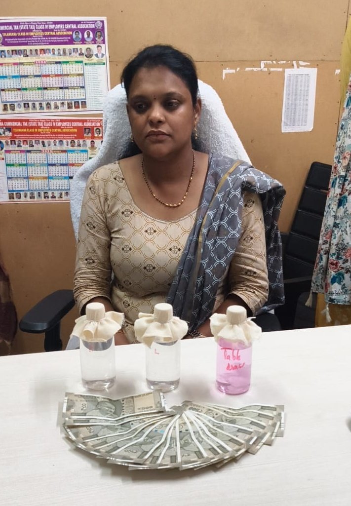 రెడ్ హ్యాండెడ్‎గా ఏసీబీకి చిక్కిన మాదాపూర్ డిప్యూటీ స్టేట్ టాక్స్ ఆఫీసర్ సుధా.