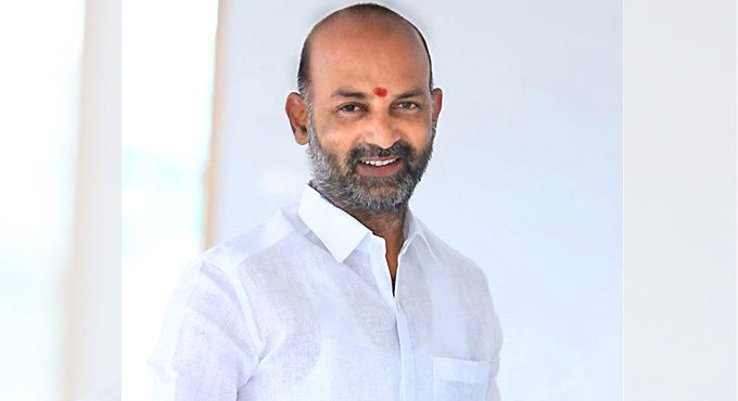 బండి సంజయ్ కోర్టుకు.. సోషల్ మీడియాపై కీలక ఆదేశాలు.