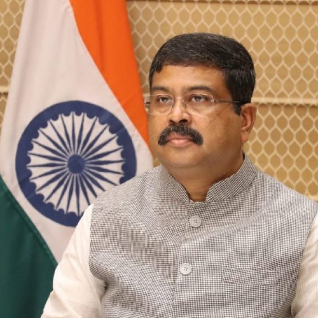 ధర్మేంద్ర ప్రధాన్ రాజీనామా.. విద్యార్థుల కోసం భావోద్వేగ లేఖ, రాజకీయాలపై కీలక వ్యాఖ్యలు ధర్మేంద్ర ప్రధాన్ రాజీనామా.. విద్యార్థుల కోసం భావోద్వేగ లేఖ, రాజకీయాలపై కీలక వ్యాఖ్యలు