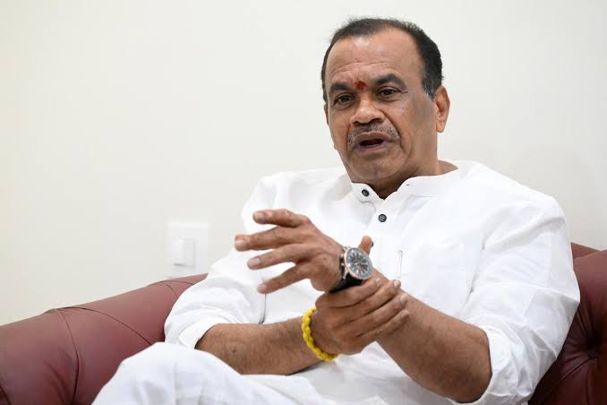 ఎస్ఎల్బీసీ సొరంగమే లక్ష్యం.. నల్గొండను సస్యశ్యామలం చేస్తాం: కోమటిరెడ్డి ఎస్ఎల్బీసీ సొరంగమే లక్ష్యం.. నల్గొండను సస్యశ్యామలం చేస్తాం: కోమటిరెడ్డి