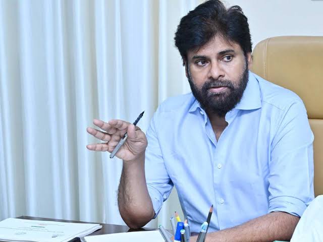 చిత్తూరులో గజరాజుల సంచారం.. కుంకీ ఏనుగులను రంగంలోకి దించండి: పవన్