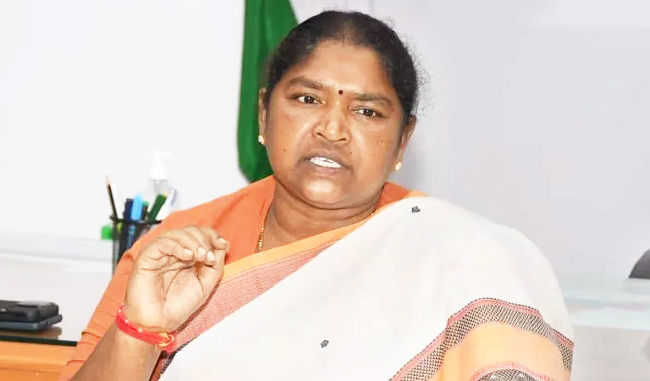 గ్రామసభల నిర్ణయాలకే ప్రాధాన్యం.. వీబీ–జీ రామ్ జీపై సీతక్క కీలక సమీక్ష